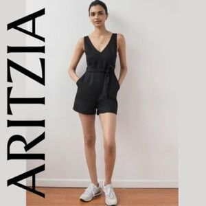 Aritzia Wilfred Ecoulement Black Romper Size 4